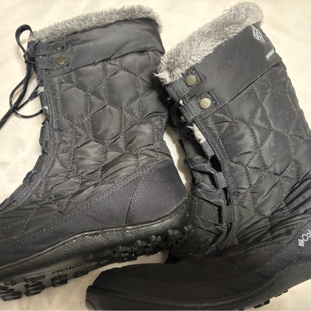 Columbia Women's Black Quilted Winter Boots - Picture 4 of 15